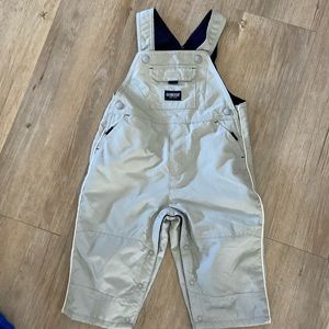 Oshkosh fleece lined snow pants ! Like new!